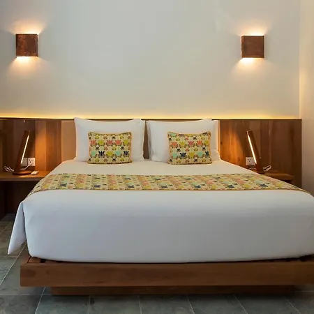 Island Center Point Hotel Koh Rong Sanloem Exterior photo