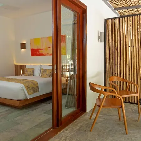 Island Center Point Hotel Koh Rong Sanloem Exterior photo